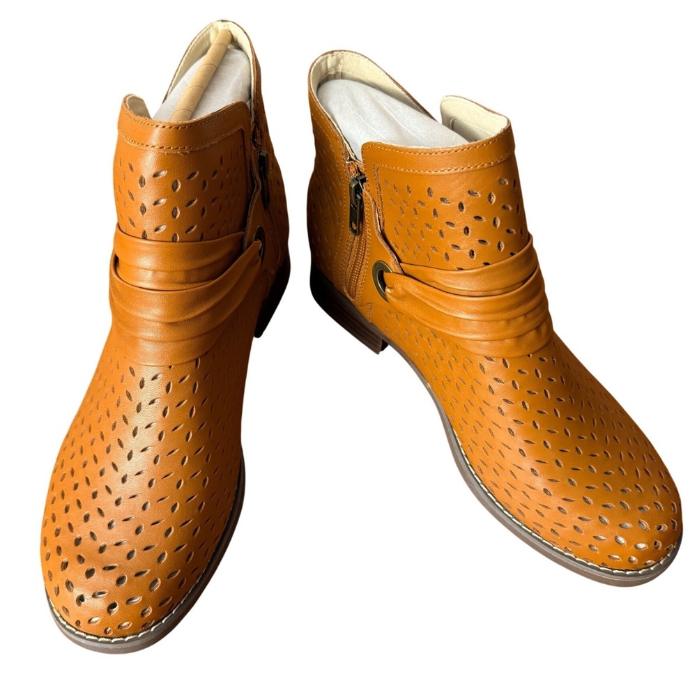 Spenco Waco Shoe Co Tan Leather Perforated Ankle Boots Size 8 B Zipper Booties